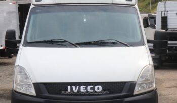 IVECO DAILY 35S14 BAÚ COM PLATAFORMA completo