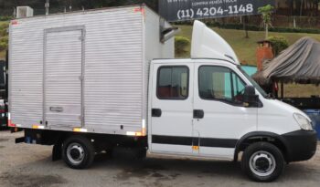 IVECO DAILY 35S14 BAÚ COM PLATAFORMA completo