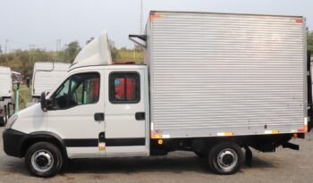 IVECO DAILY 35S14 BAÚ COM PLATAFORMA completo